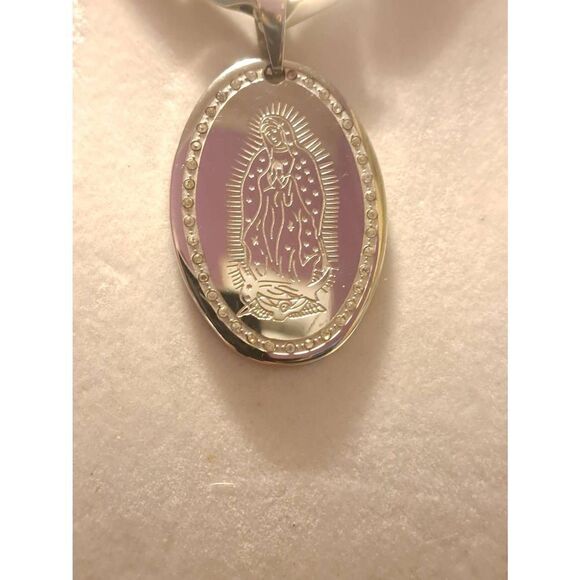 Stainless steel Guadeloupe Pendant Chain - Picture 1 of 3